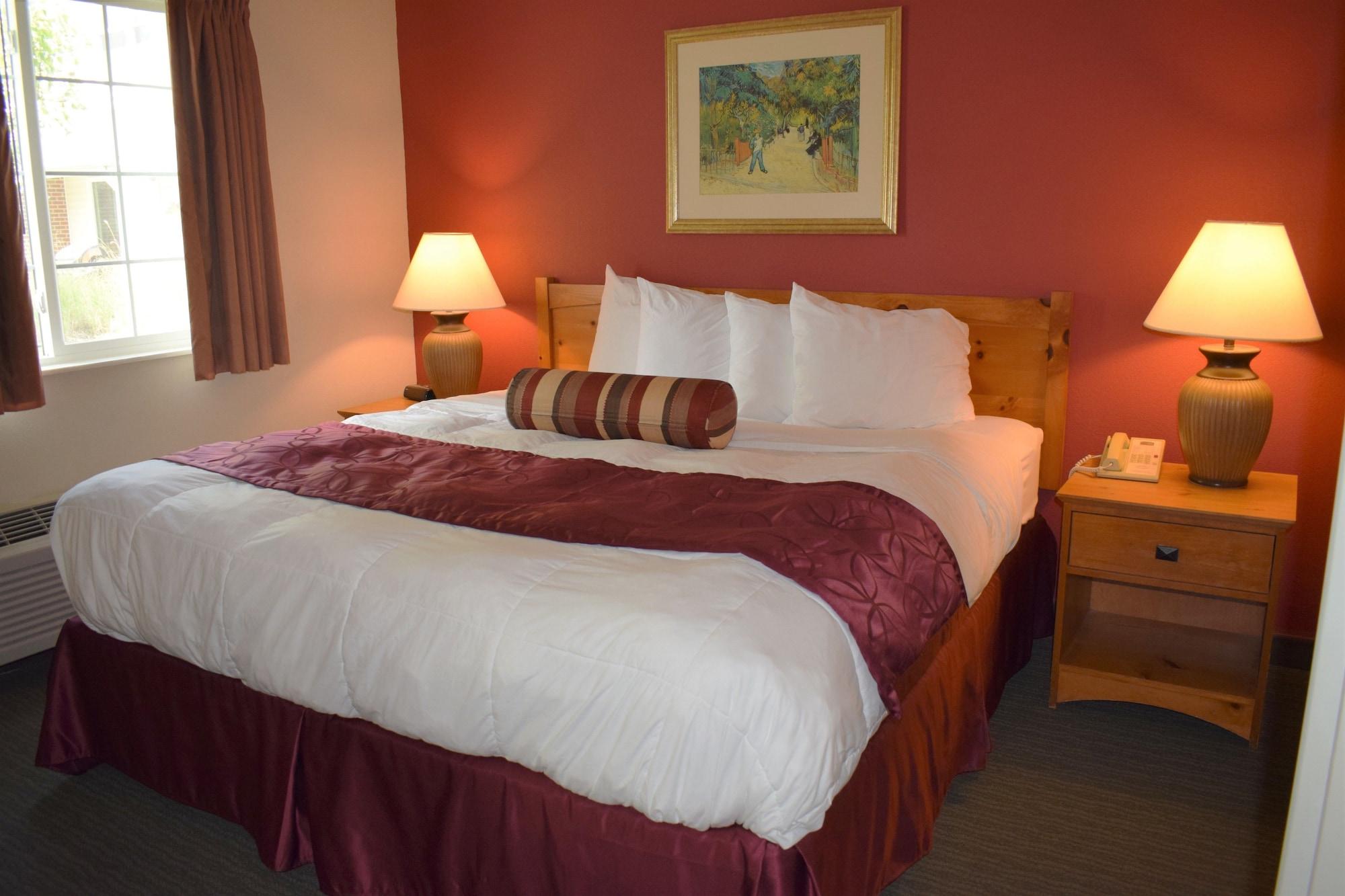 Baymont By Wyndham Wichita East Hotel Екстериор снимка