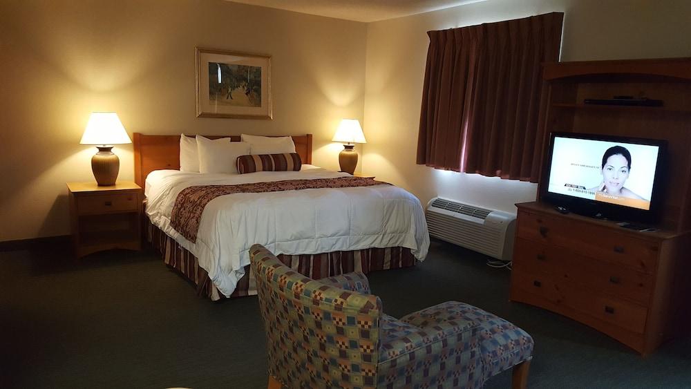 Baymont By Wyndham Wichita East Hotel Екстериор снимка