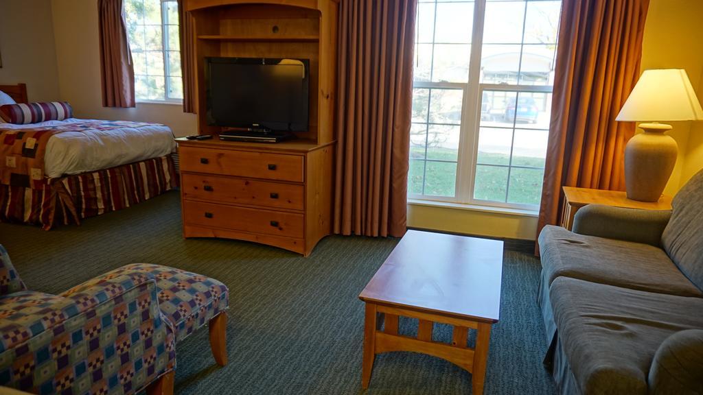 Baymont By Wyndham Wichita East Hotel Екстериор снимка