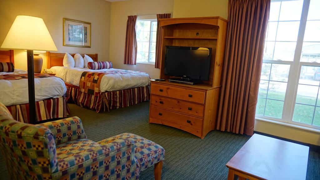 Baymont By Wyndham Wichita East Hotel Екстериор снимка